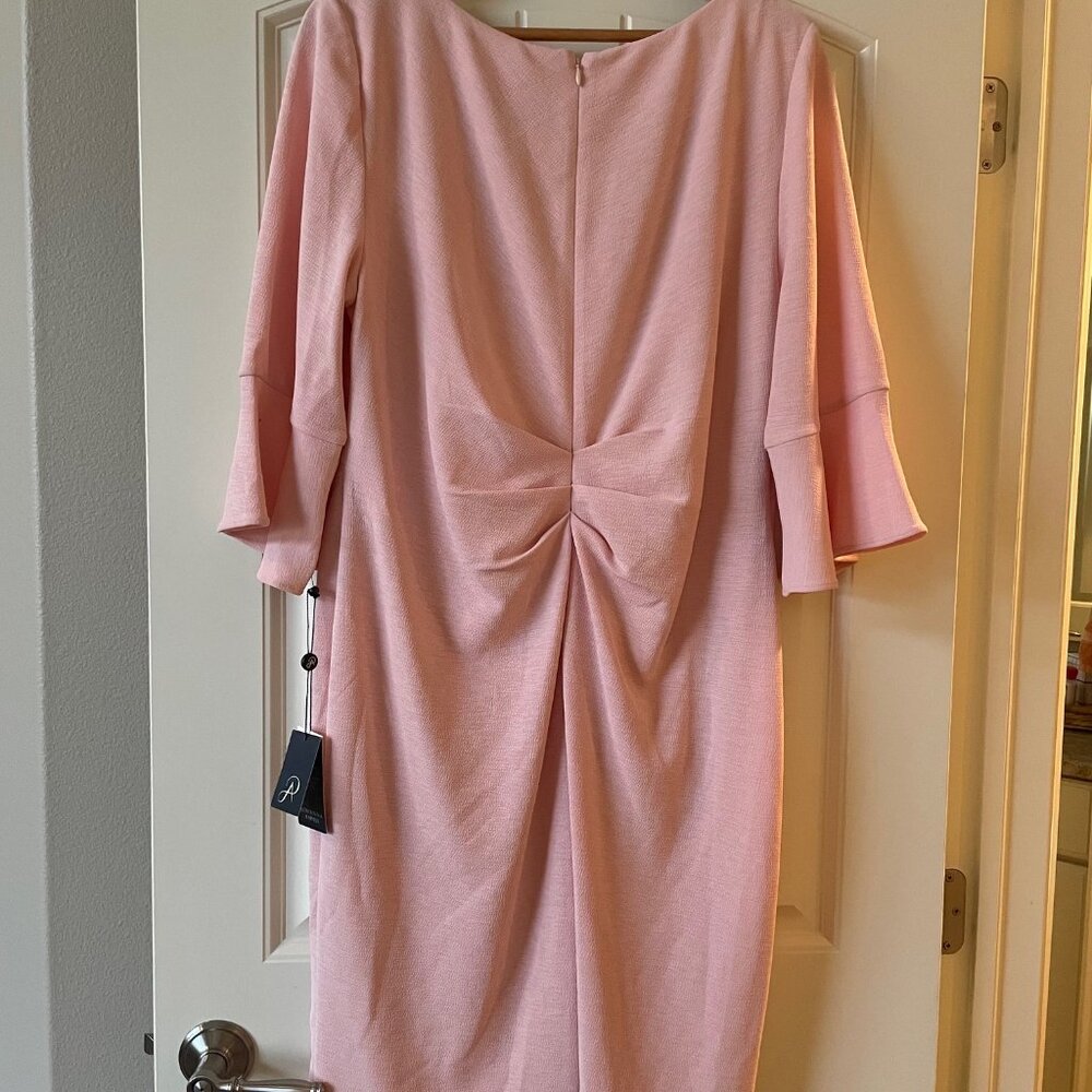 NWT Adrianna Papell Draped Sheath Dress, Rio Knit Women's Size 18, Soft Blush - Picture 3 of 6